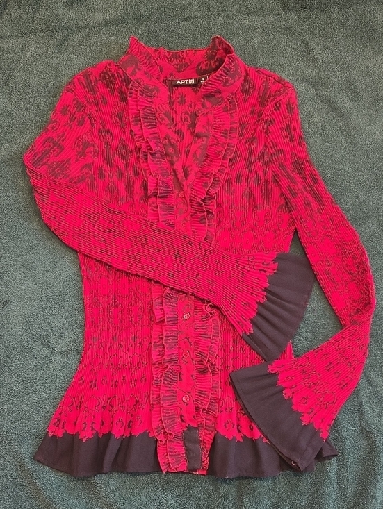 Apt. 9 Tops - Apt. 9 Red and Black Ruffle Front Top